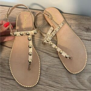 Lilly Pulitzer Gold Metallic Stud T-Strap Sandals 8M